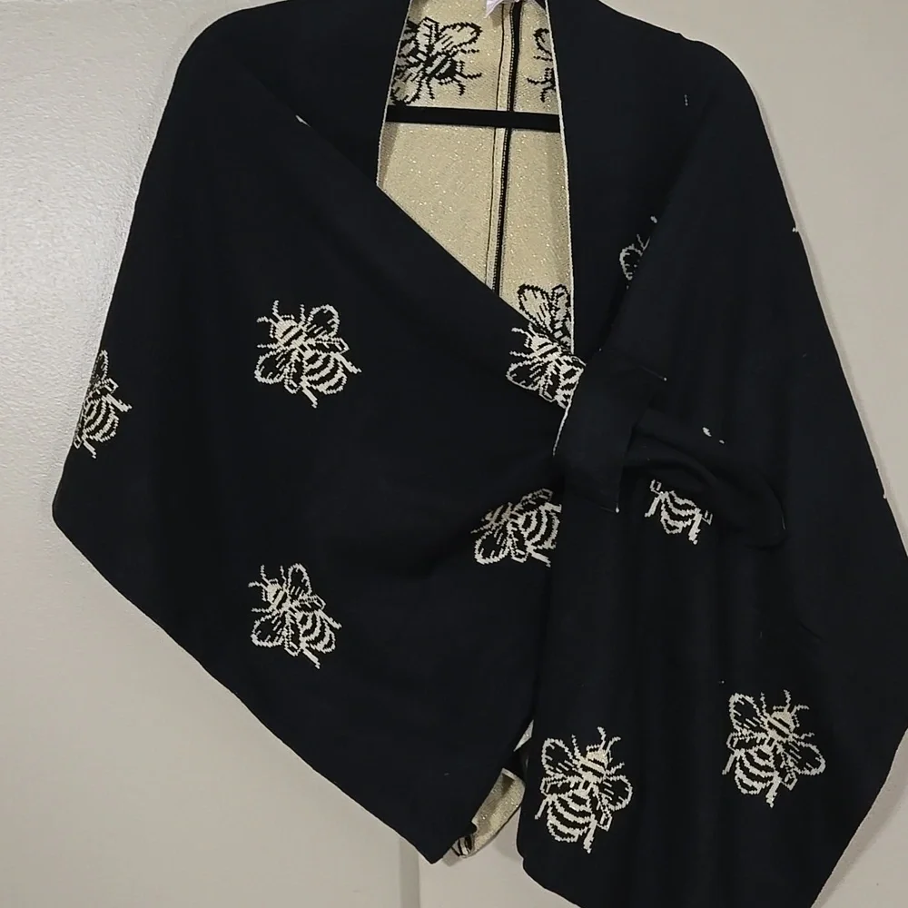 Top It Off Black and Gold Open Front Wrap with Bee Design One Size